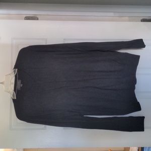 Banana Republic size large all black v-neck sweater